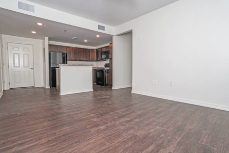 Sunland 25